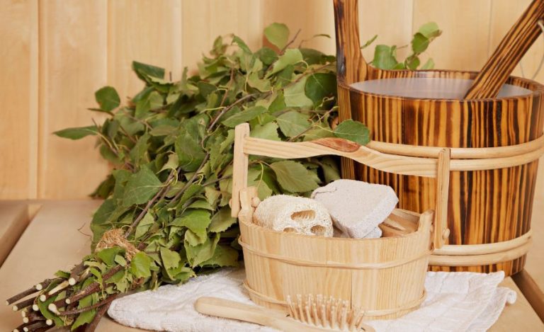 Wenik-Aufguss in der Sauna: Saunieren mit Birkenreisig